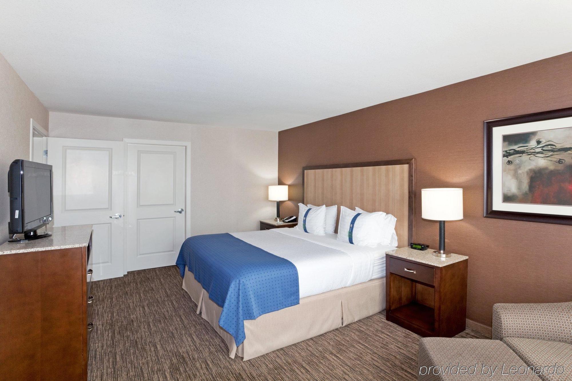 Holiday Inn Hotel & Suites Surrey East - Cloverdale By Ihg חדר תמונה