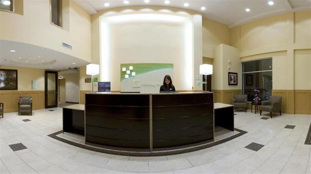 Holiday Inn Hotel & Suites Surrey East - Cloverdale By Ihg מראה פנימי תמונה