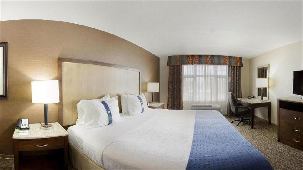 Holiday Inn Hotel & Suites Surrey East - Cloverdale By Ihg מראה חיצוני תמונה