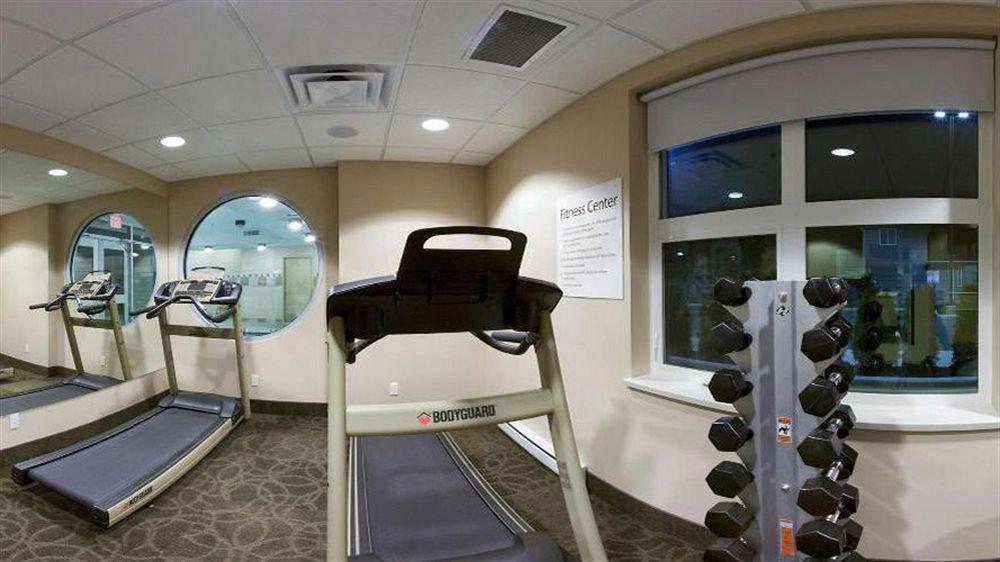 Holiday Inn Hotel & Suites Surrey East - Cloverdale By Ihg מראה חיצוני תמונה